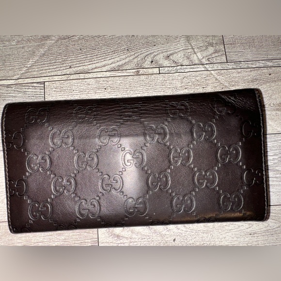 Authentic Gucci Dark Brown Embossed Leather Card Holder/wallet - Picture 3 of 11